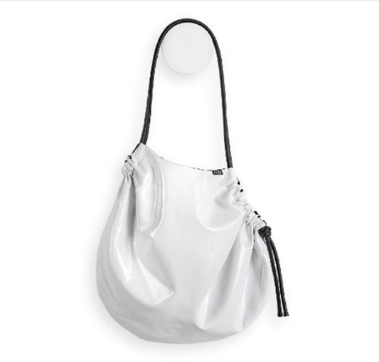 INZU Coconeo bag, white laquer