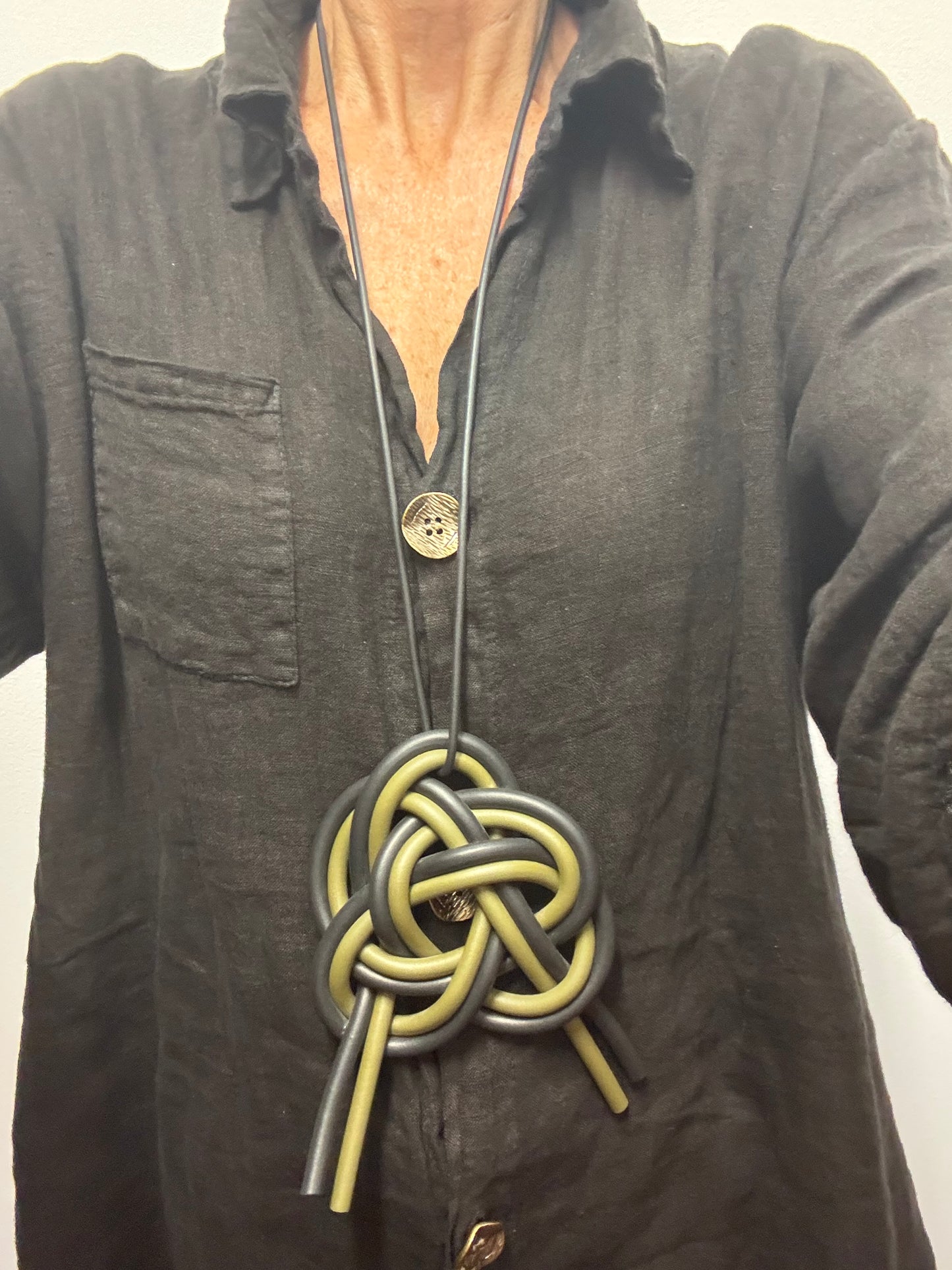 Neo Necklace