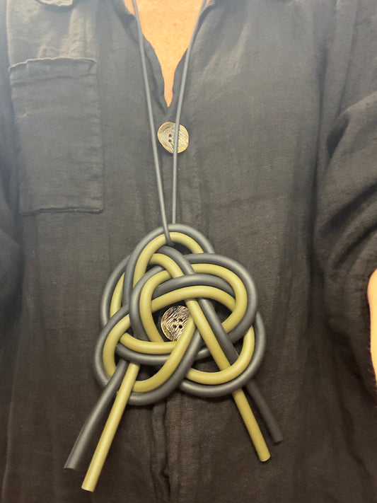 Neo Necklace